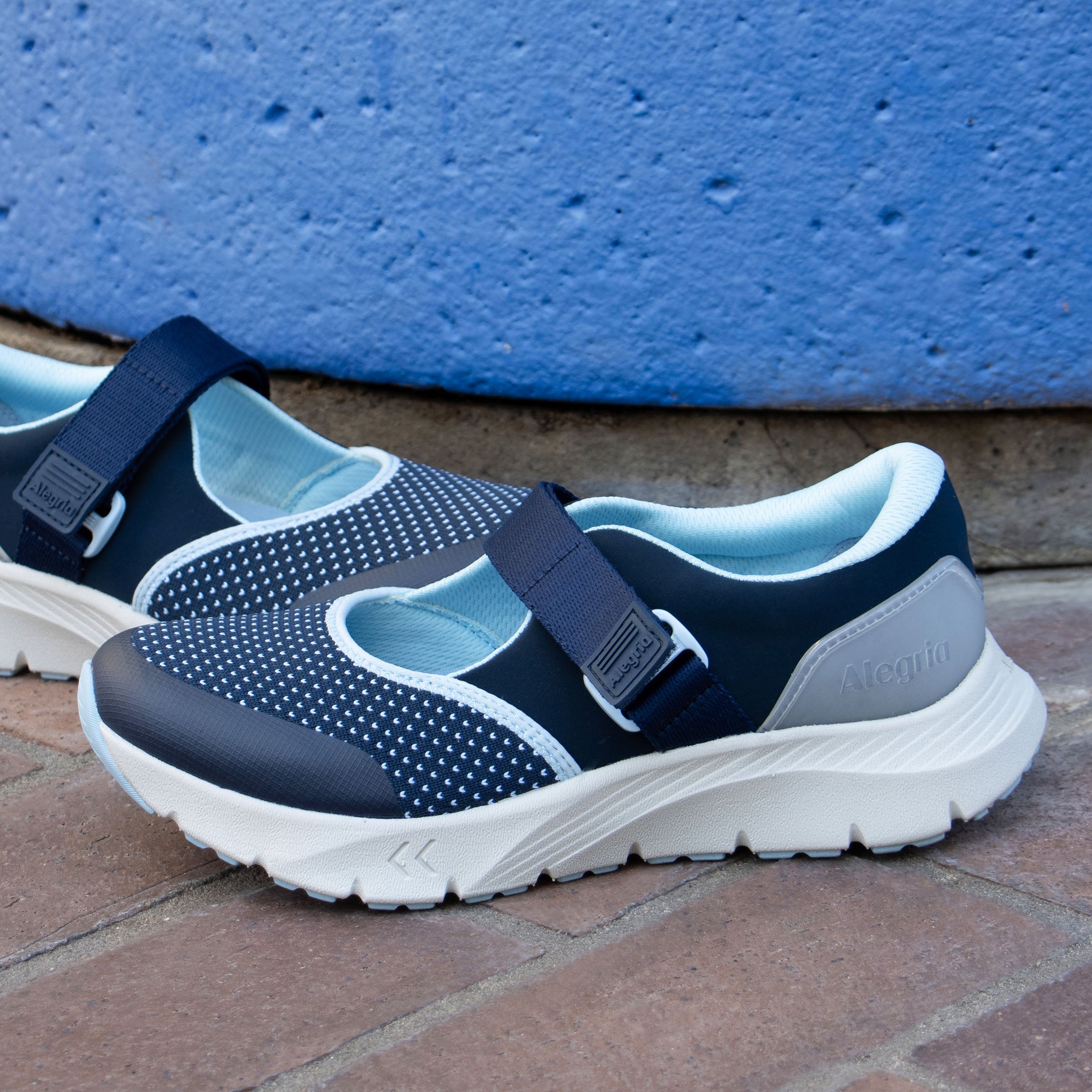 Atlis Blue Ice Shoe - Image 2