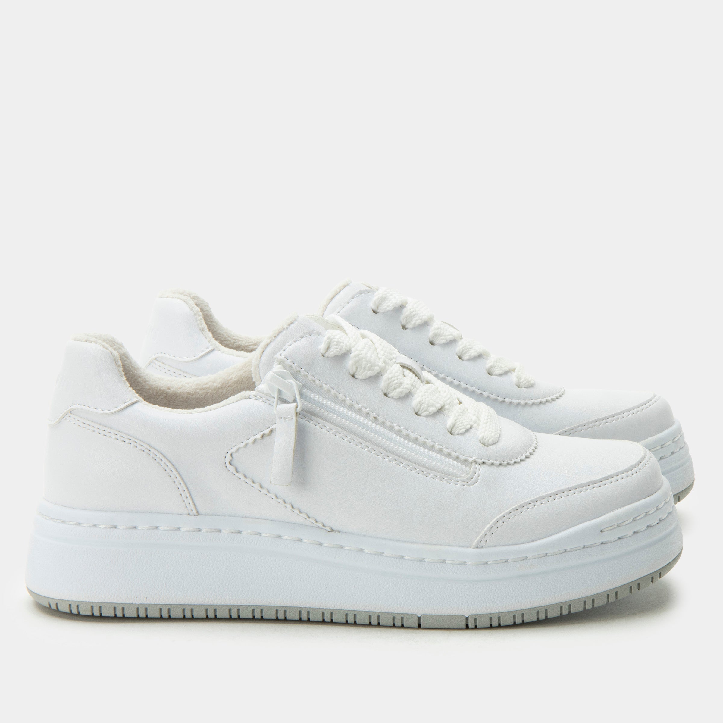 Averie Retro White Shoe - Image 3