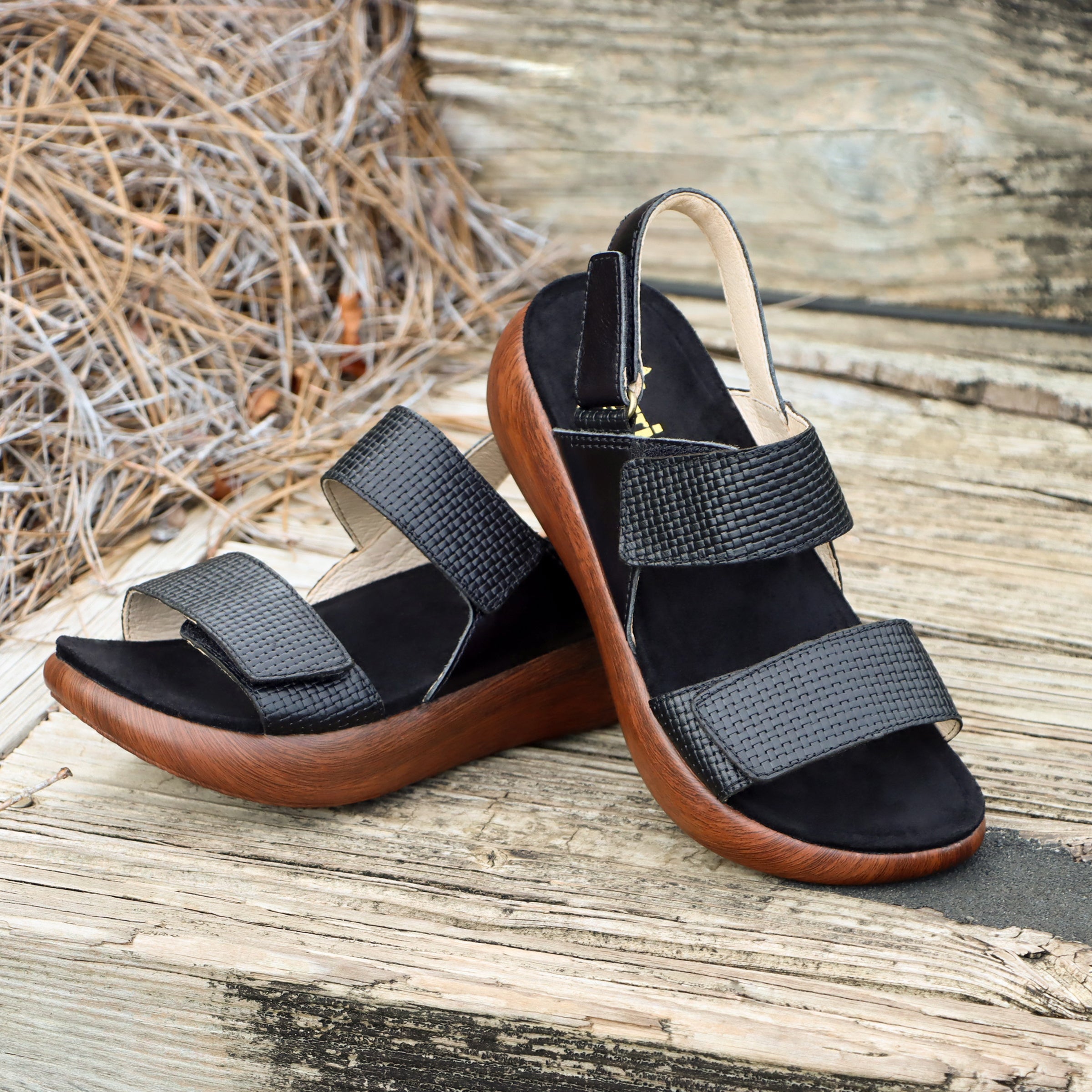 Bailee Woven Noir Sandal - Image 2