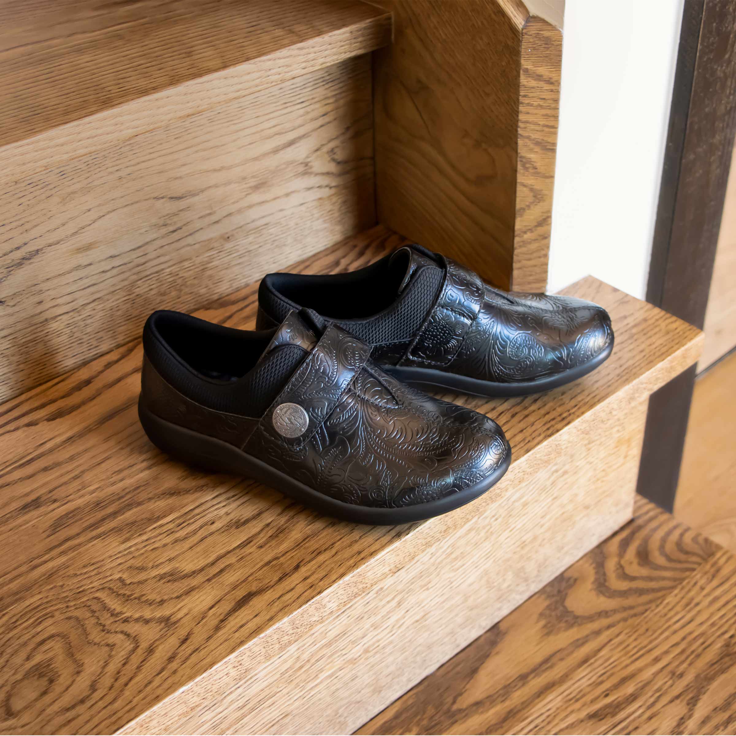 Danni Bless Your Heart Black Shoe - Image 2