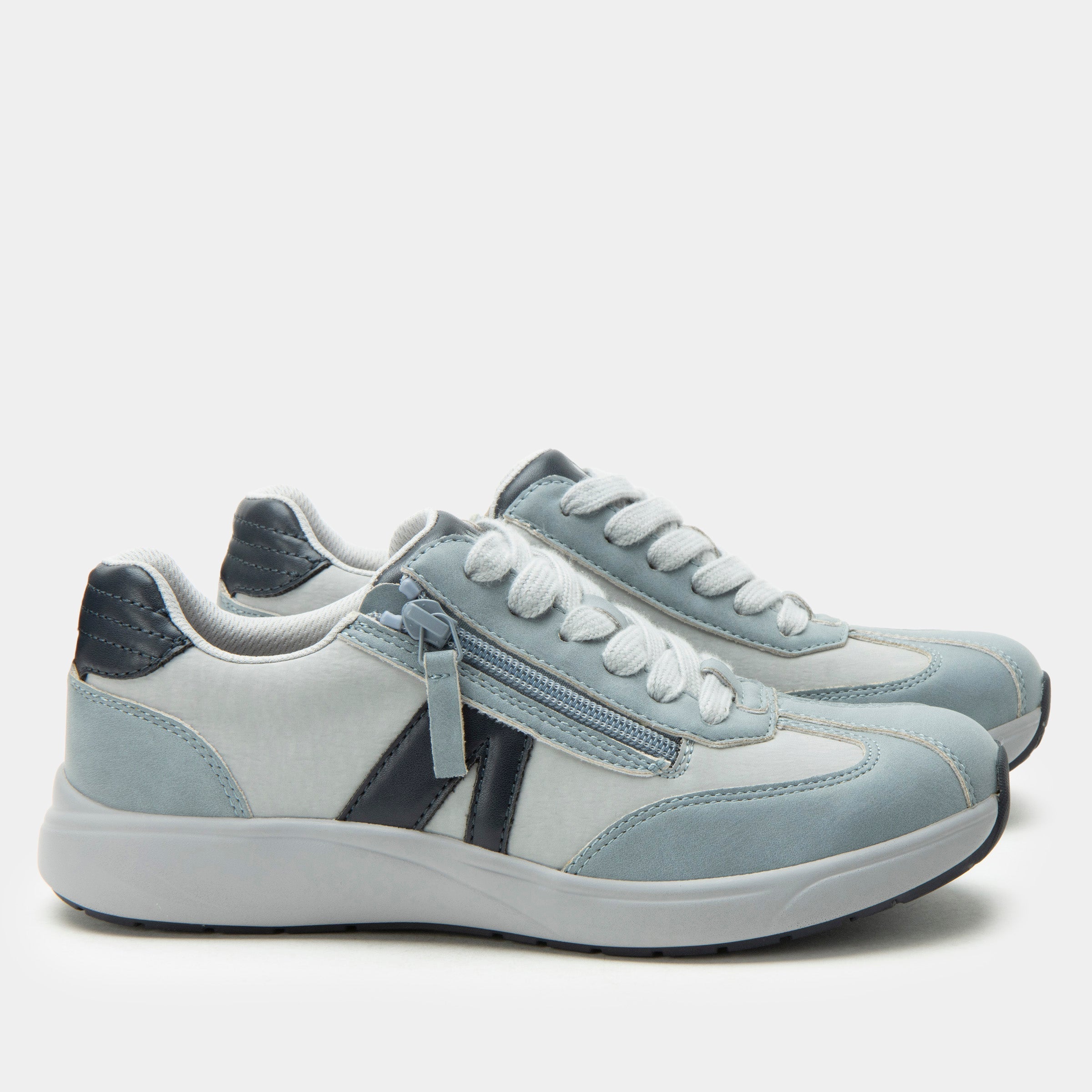 Eazeer Retro Blue Shoe - Image 3