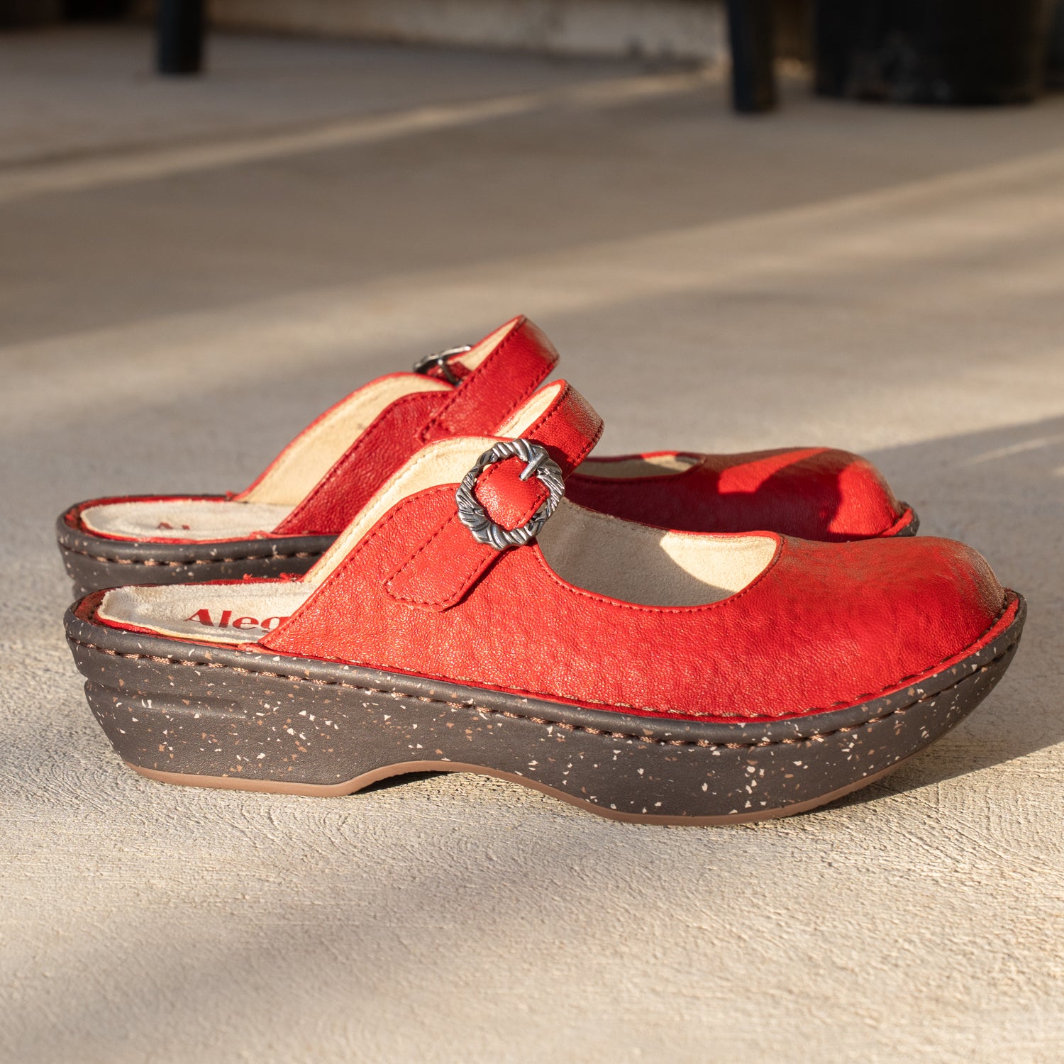 Fabel Crimson Shoe - Image 2