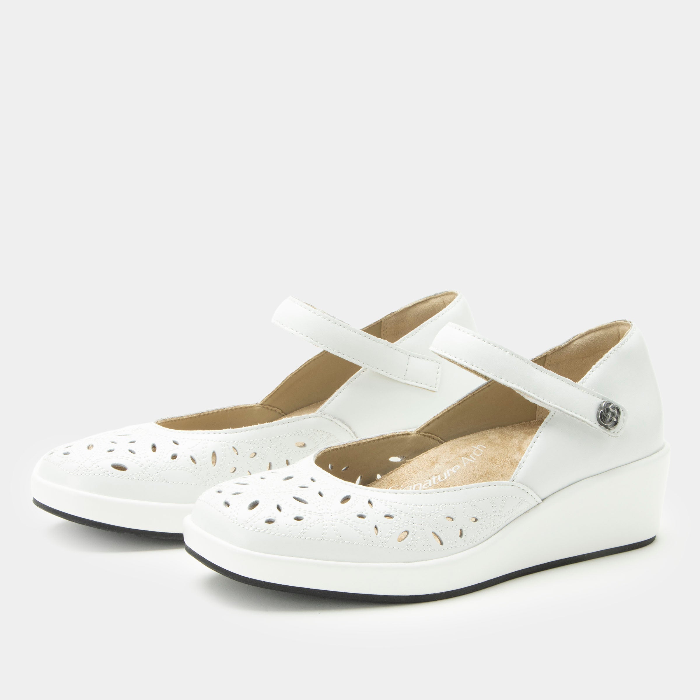 Hayes White Breeze Shoe