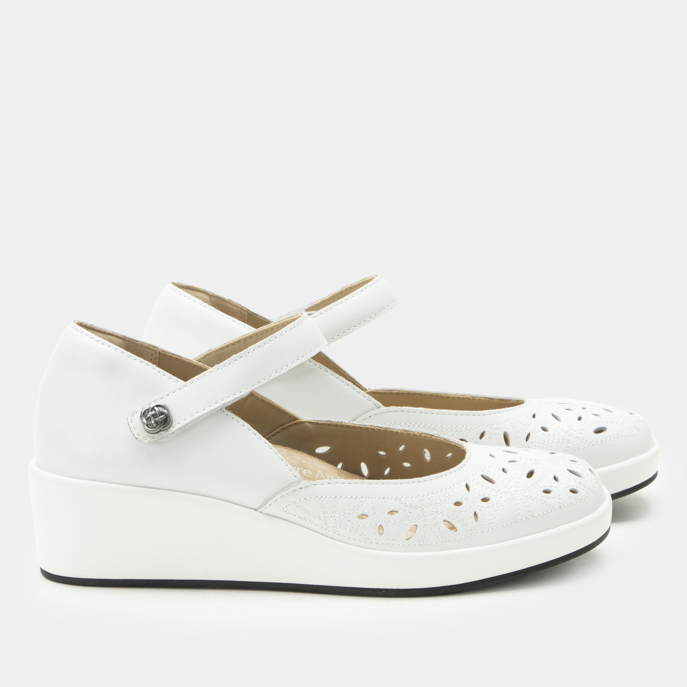 Hayes White Breeze Shoe - Image 3