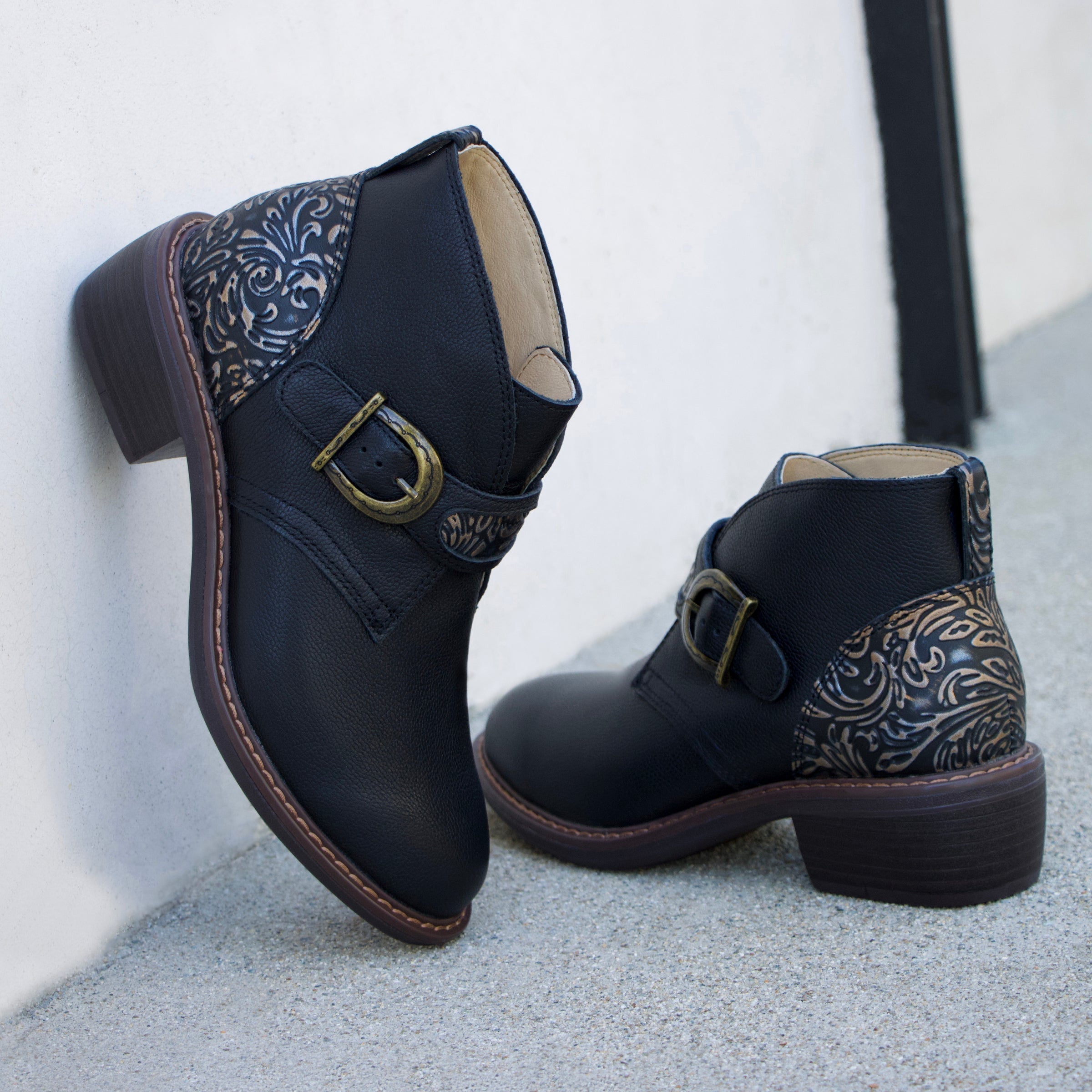 Mikki Showboat Boot - Image 2