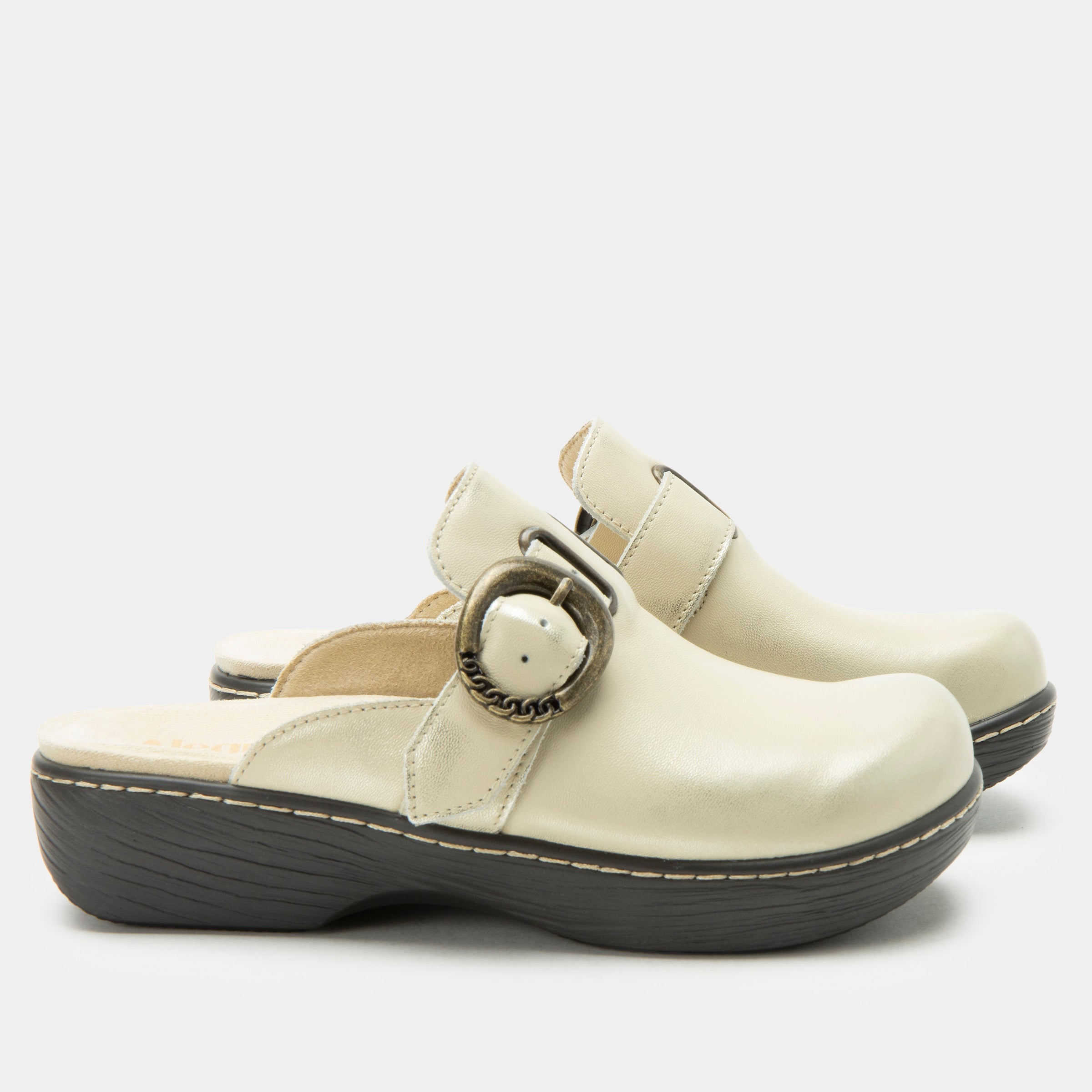 Osmosis Gold Cream Shoe - Image 3