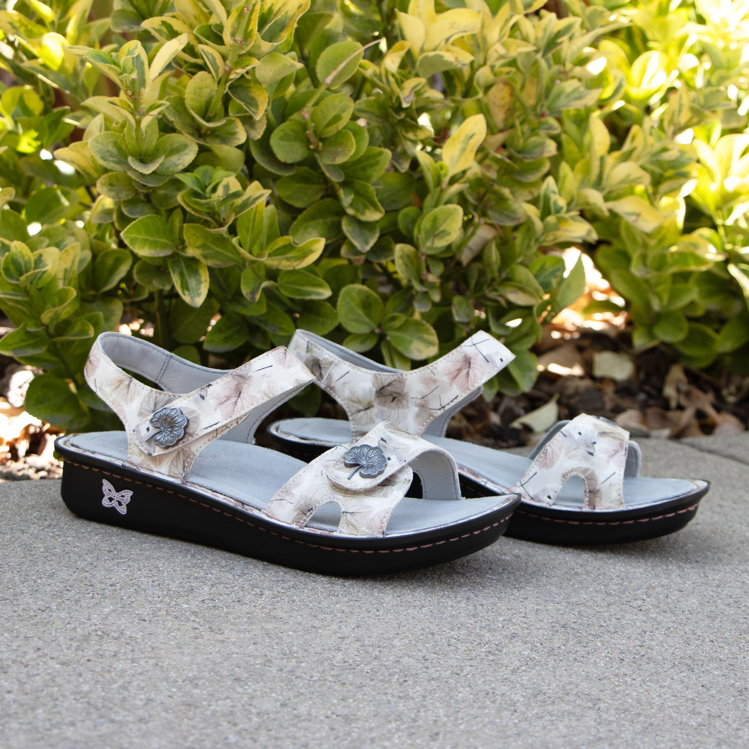 Vienna Soft As I Leaf You Sandal - Image 2