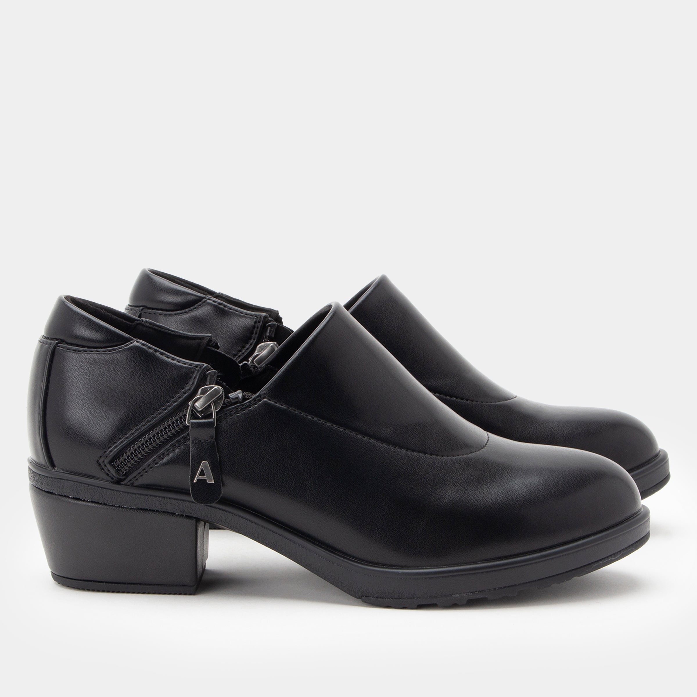 Wynne Black Shoe - Image 3